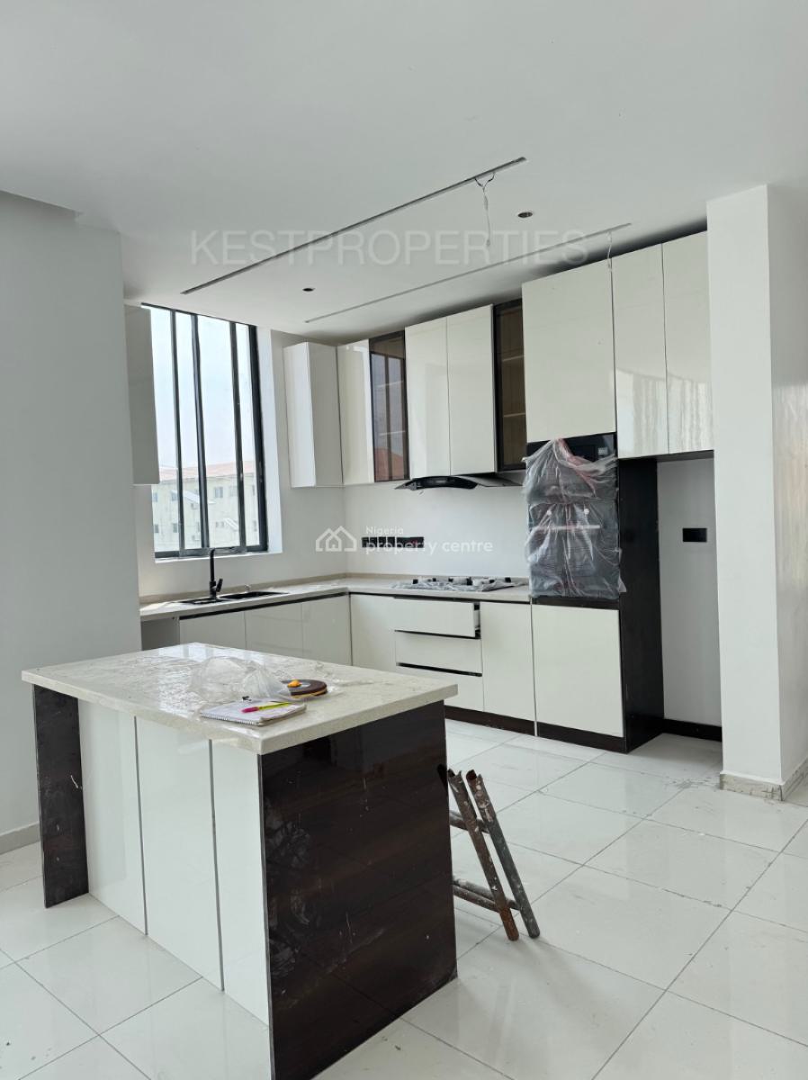 2 Bedroom Apartment with Pool, Gym, Concierge, Elevator, Right, Lekki Phase 1, Lekki, Lagos, Flat / Apartment for Sale