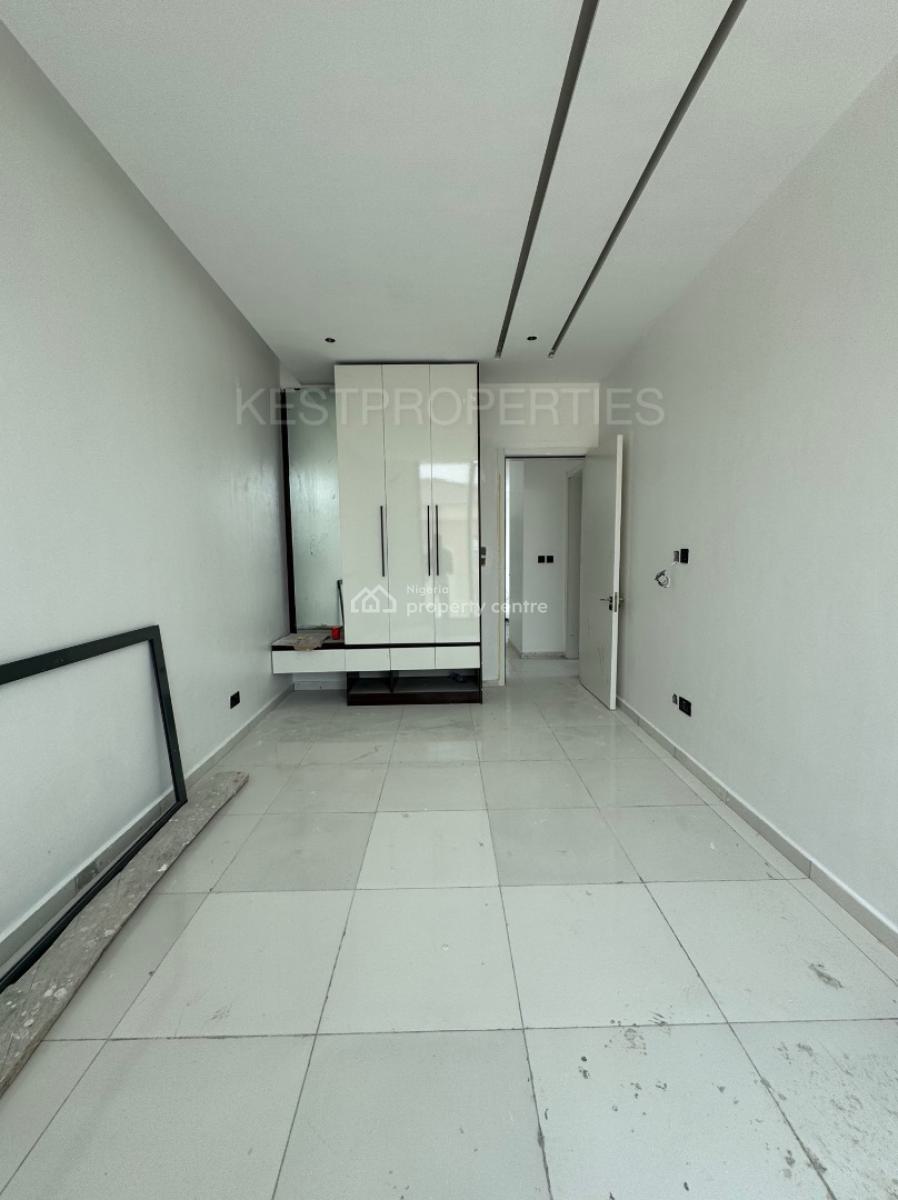 2 Bedroom Apartment with Pool, Gym, Concierge, Elevator, Right, Lekki Phase 1, Lekki, Lagos, Flat / Apartment for Sale