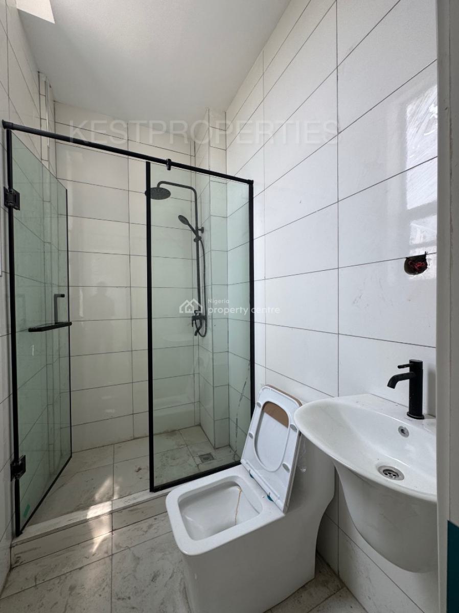 2 Bedroom Apartment with Pool, Gym, Concierge, Elevator, Right, Lekki Phase 1, Lekki, Lagos, Flat / Apartment for Sale