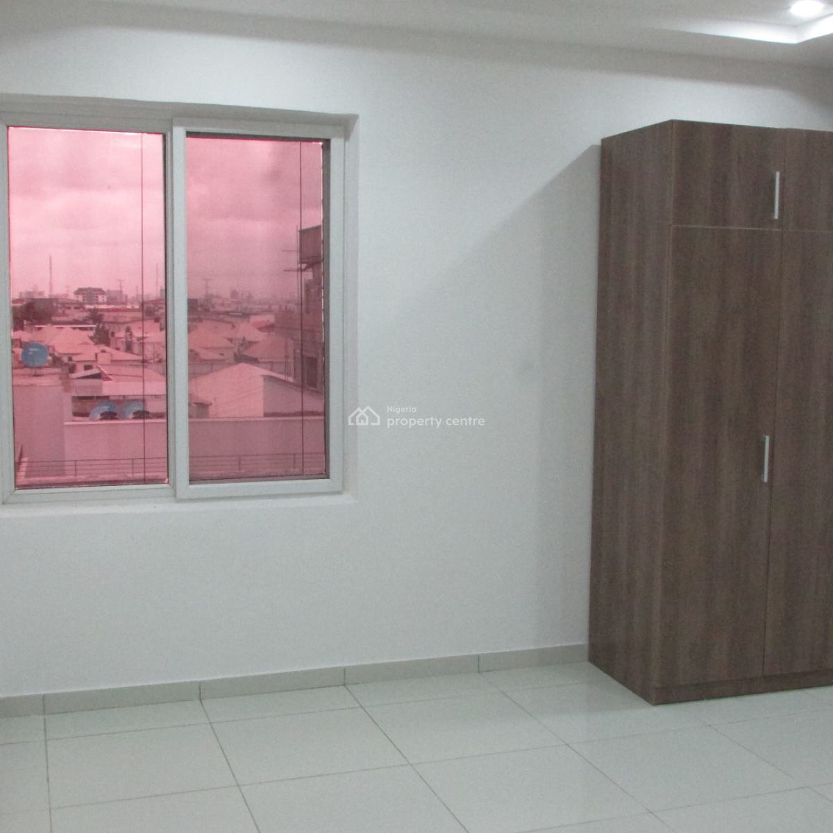 Three-bedroom Apartment with a Bq, Ikate, Lekki, Lagos, Flat / Apartment for Rent
