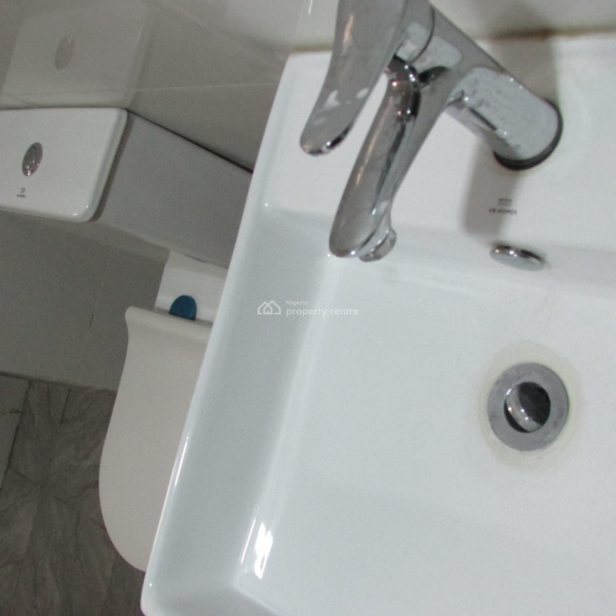 Three-bedroom Apartment with a Bq, Ikate, Lekki, Lagos, Flat / Apartment for Rent