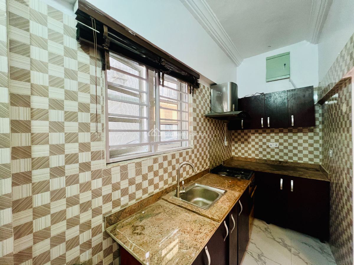 Lovely 3 Bedroom Apartment, Lekki Phase 1, Lekki Phase 1, Lekki, Lagos, Flat / Apartment for Rent