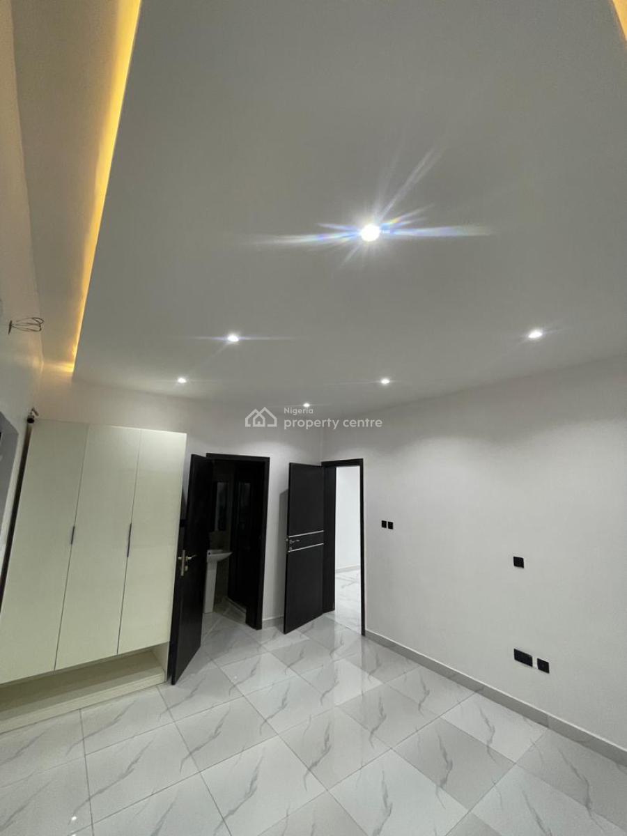 Newly Built Serviced 3bedroom Flat, Lekki Phase 1, Lekki Phase 1, Lekki, Lagos, Flat / Apartment for Sale