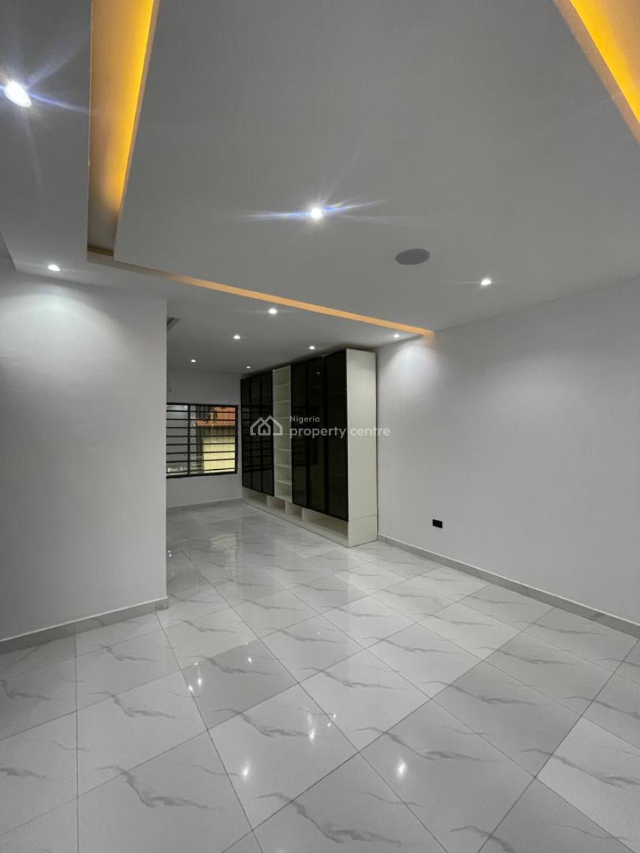 Newly Built Serviced 3bedroom Flat, Lekki Phase 1, Lekki Phase 1, Lekki, Lagos, Flat / Apartment for Sale