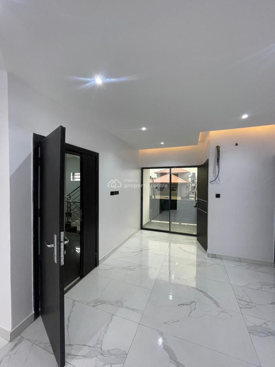 Newly Built Serviced 3bedroom Flat, Lekki Phase 1, Lekki Phase 1, Lekki, Lagos, Flat / Apartment for Sale