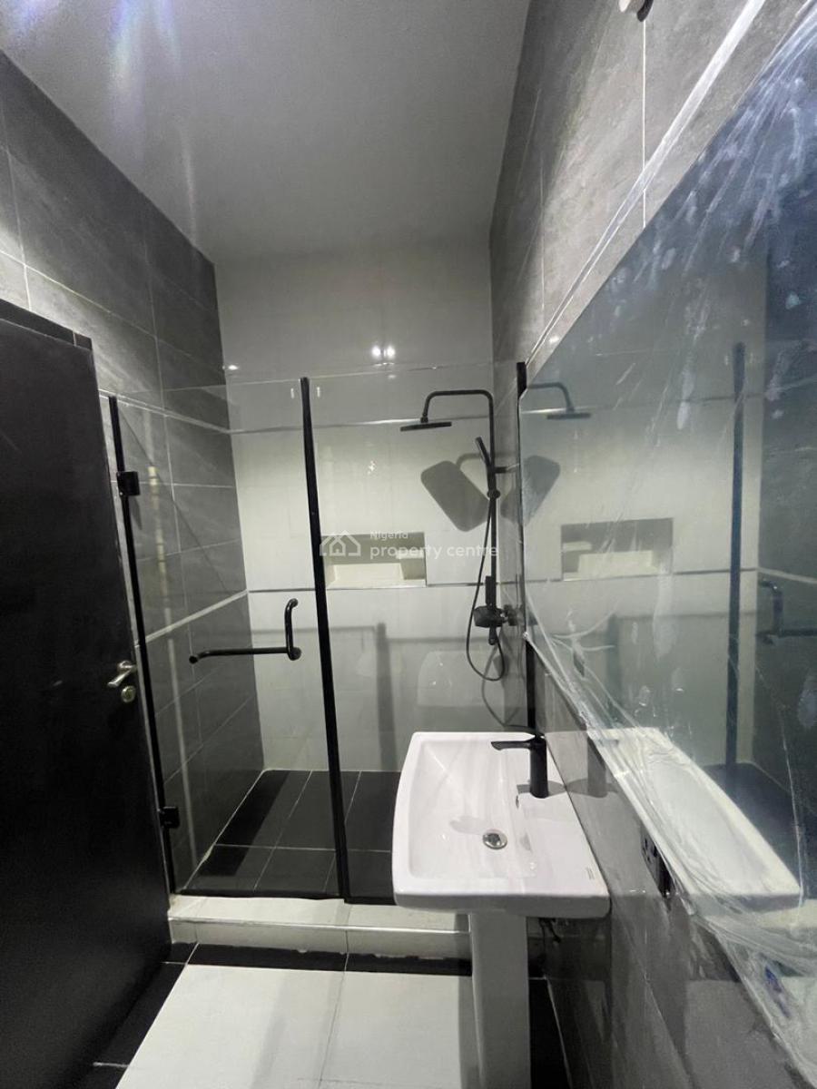Newly Built Serviced 3bedroom Flat, Lekki Phase 1, Lekki Phase 1, Lekki, Lagos, Flat / Apartment for Sale