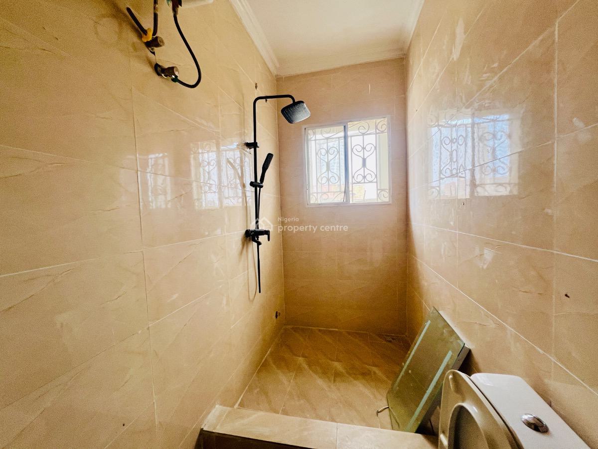 Fully Serviced 3 Bedroom Penthouse, Lekki Phase 1, Lekki Phase 1, Lekki, Lagos, Block of Flats for Sale