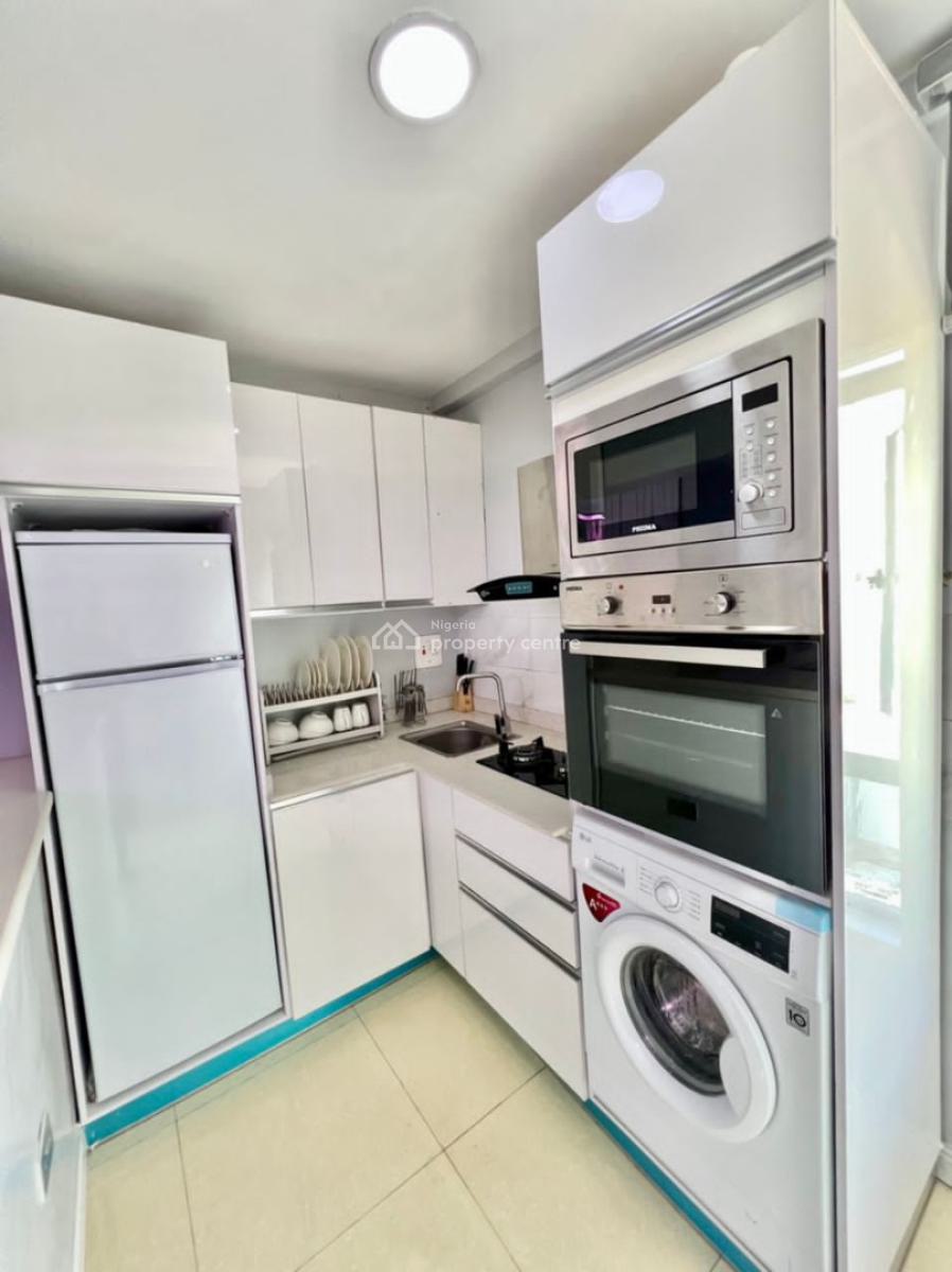 Favorite Luxury Studio Apartment, No 3c Dr Adewale Oshin Street, Lekki Phase 1, Lekki, Lagos, Mini Flat (room and Parlour) Short Let