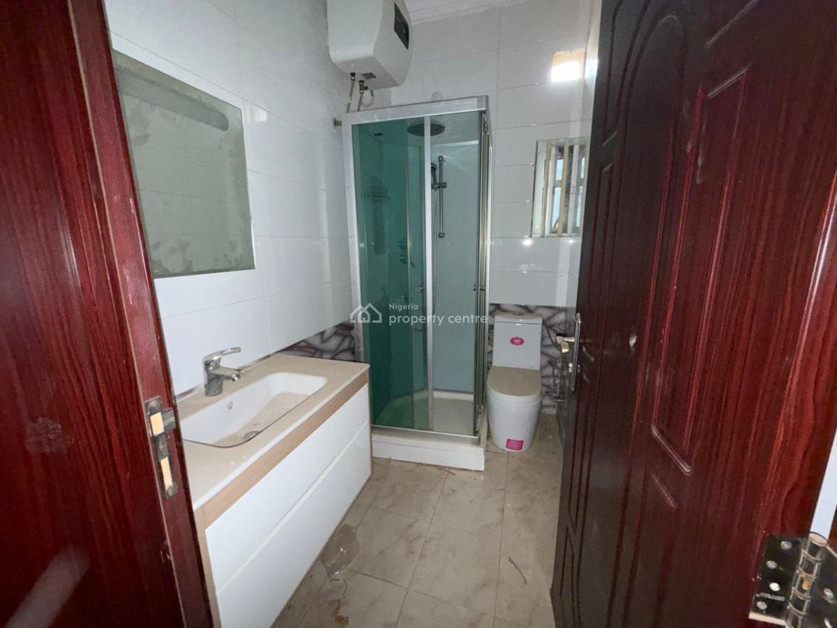 Well Finished 12units of 4 Beds& 8 Units of 5 Beds Duplexes with Bq, Guzape District, Abuja, Terraced Duplex for Rent