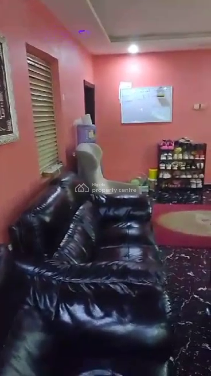 3bedroom Flat, Abesan Estate, Abesan, Ipaja, Lagos, Flat / Apartment for Sale