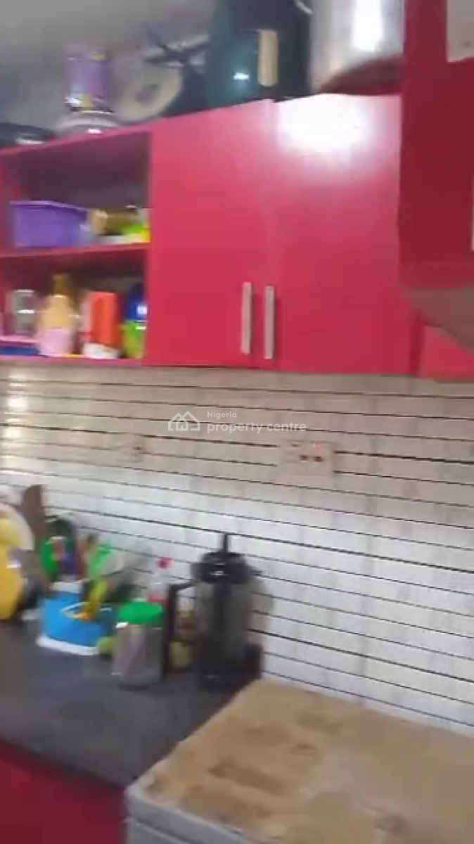 3bedroom Flat, Abesan Estate, Abesan, Ipaja, Lagos, Flat / Apartment for Sale