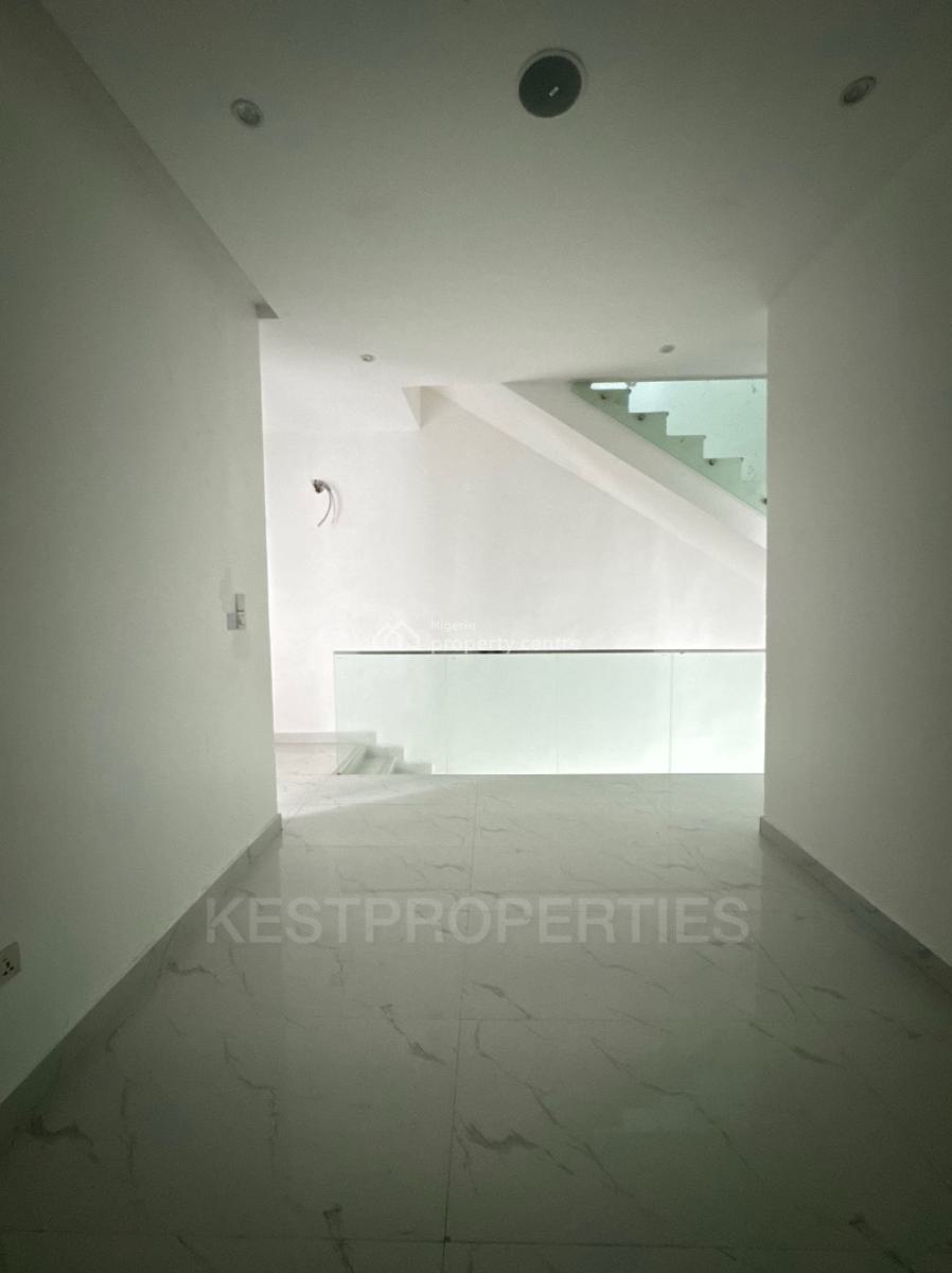 4 Bedroom Terrace Duplex with Bq, Swimming Pool, Lekki Phase 1, Lekki, Lagos, Terraced Duplex for Sale