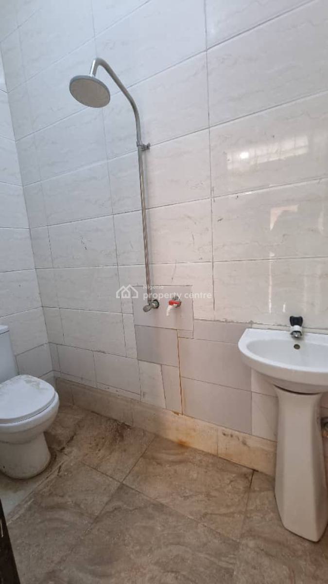 Spacious Studio Apartment in a Secure Environment, Chevron, Lekki, Lagos, Self Contain (single Rooms) for Rent