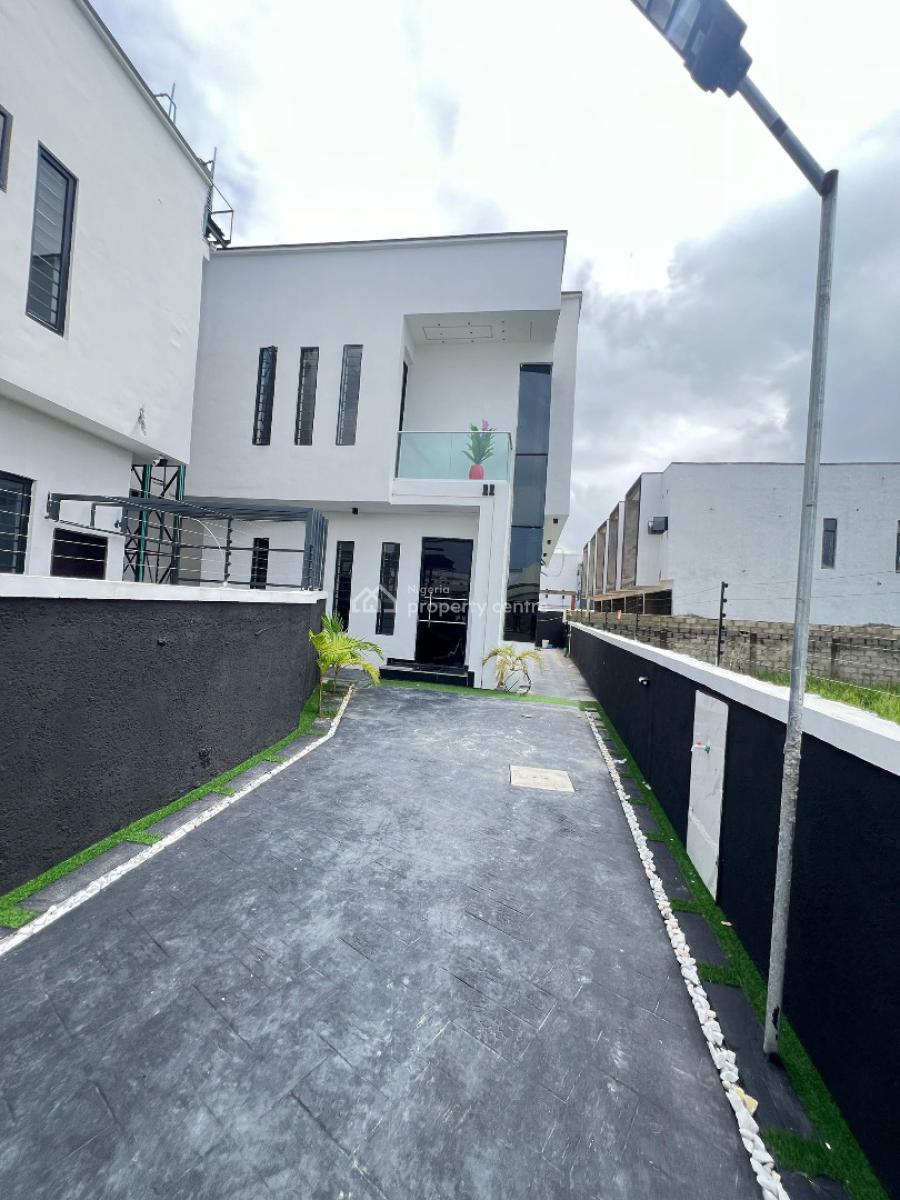 Lovely Finished 4 Bedroom Detached + Bq, Ikota, Lekki, Lagos, Detached Duplex for Sale