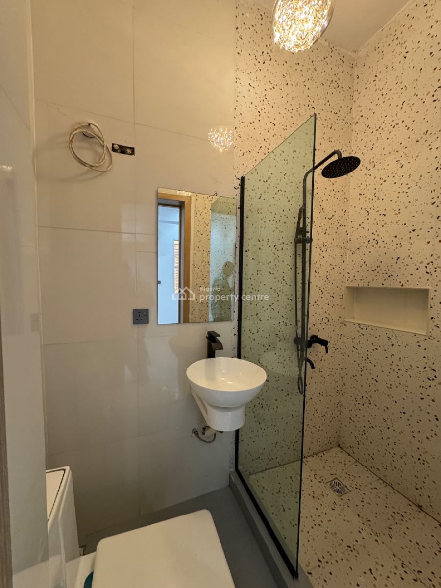 Spacious 2 Bedrooms Flat, Off Ajose, Victoria Island (vi), Lagos, Flat / Apartment for Rent