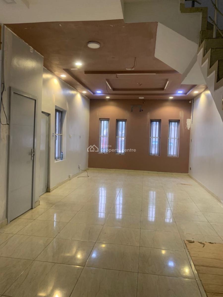 Decent & Spacious 4 Bedroom Semi Detached Duplex with Bq, Chevron, Lekki, Lagos, Semi-detached Duplex for Rent