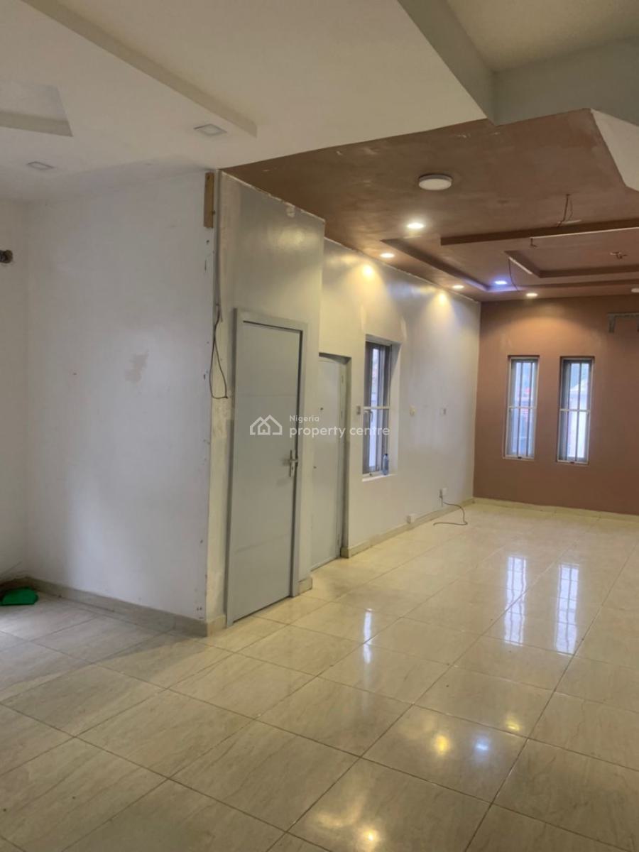 Decent & Spacious 4 Bedroom Semi Detached Duplex with Bq, Chevron, Lekki, Lagos, Semi-detached Duplex for Rent