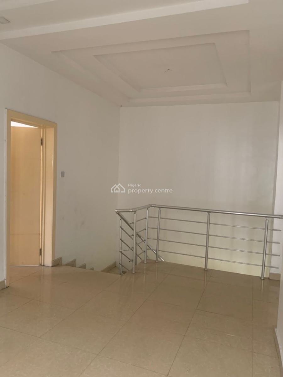 Decent & Spacious 4 Bedroom Semi Detached Duplex with Bq, Chevron, Lekki, Lagos, Semi-detached Duplex for Rent
