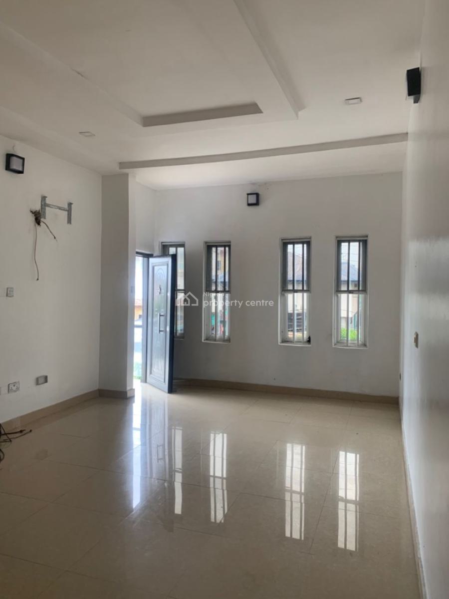 Decent & Spacious 4 Bedroom Semi Detached Duplex with Bq, Chevron, Lekki, Lagos, Semi-detached Duplex for Rent