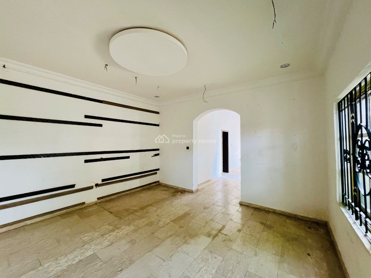 Massive 4 Bedroom Duplex with Bq, Lekki Phase 1, Lekki, Lagos, Semi-detached Duplex for Rent