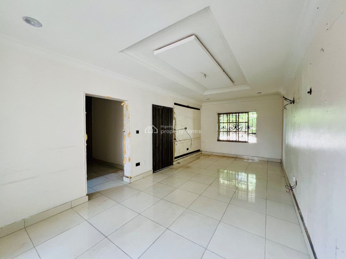 Massive 4 Bedroom Duplex with Bq, Lekki Phase 1, Lekki, Lagos, Semi-detached Duplex for Rent