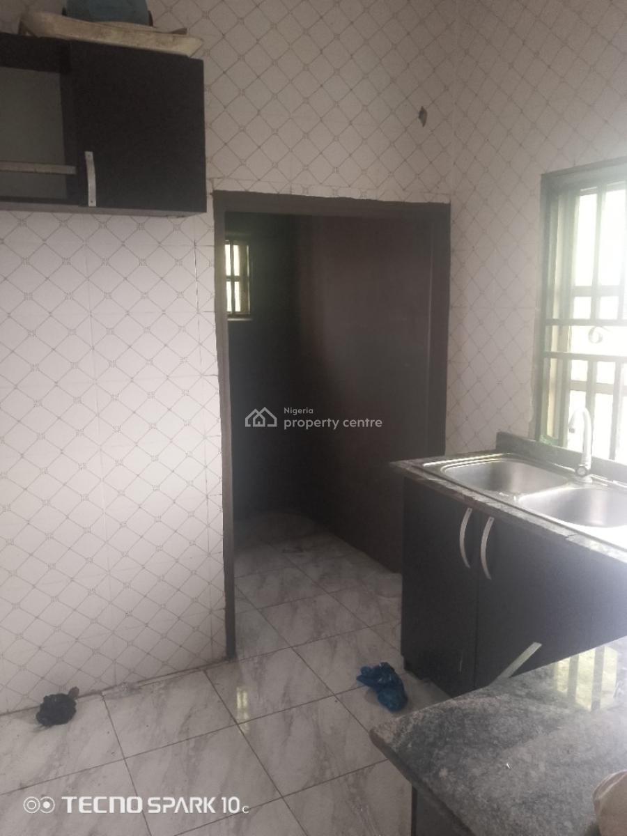 Executive 3 Bedroom Apartment, Apollo Estate, Alapere, Ketu, Lagos, Flat / Apartment for Rent