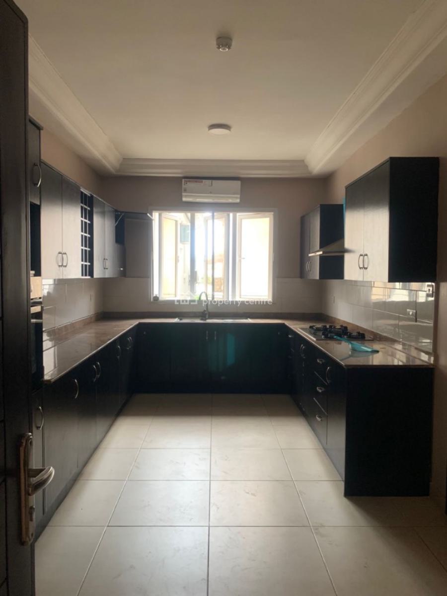 Neat 3 Bedroom Apartment Within a Secured Environment, Chevron, Lekki, Lagos, Flat / Apartment for Rent