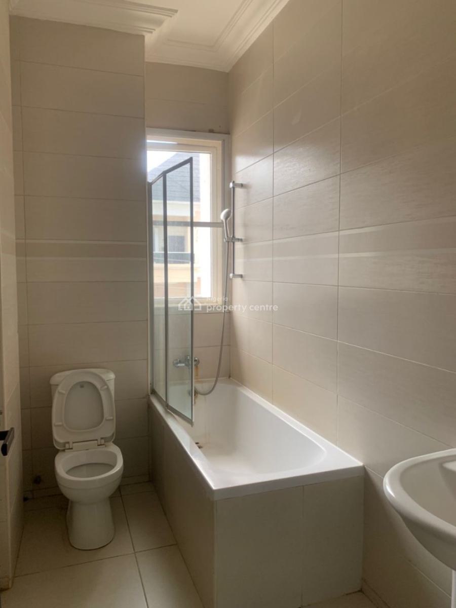Neat 3 Bedroom Apartment Within a Secured Environment, Chevron, Lekki, Lagos, Flat / Apartment for Rent