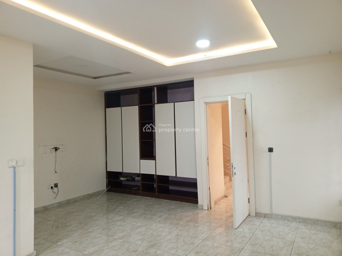 Luxury 4 Bedroom Terrace Duplex with Bq in Secured Estate, Off Admiralty Way, Lekki Phase 1, Lekki, Lagos, Terraced Duplex for Rent
