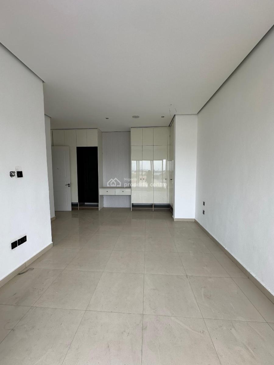 Nicely Built 3 Bedroom Apartment with Bq, Elevator, Pool & Gym, Lekki Phase 1, Lekki, Lagos, Flat / Apartment for Rent