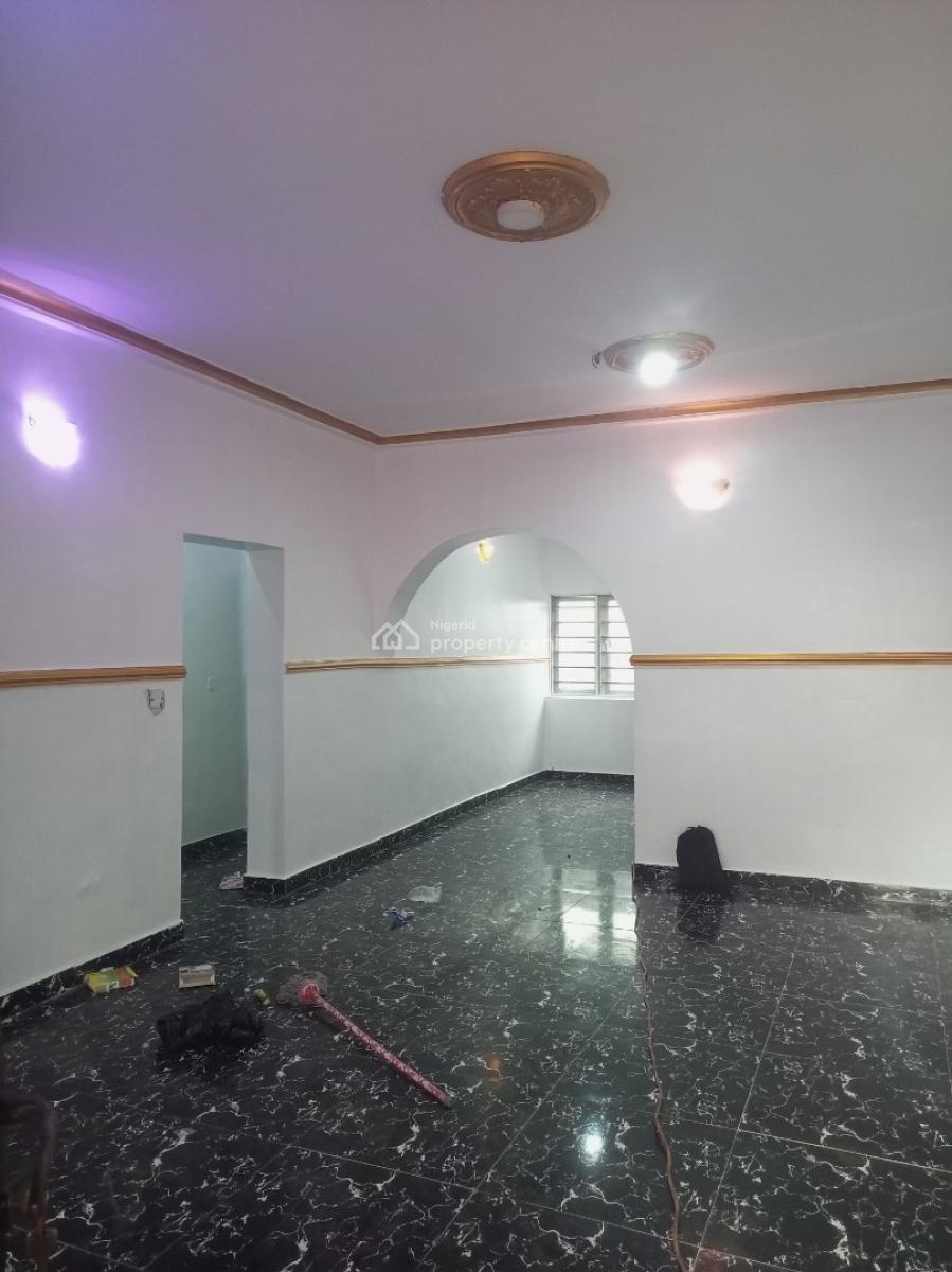 Clean 2 Bedroom, Bucknor Estate, Isolo, Lagos, Flat / Apartment for Rent