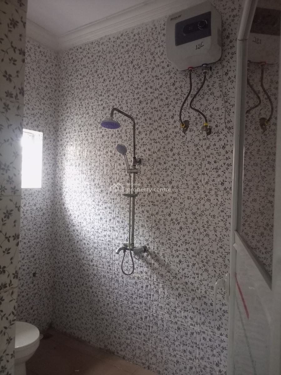 Clean 2 Bedroom, Bucknor Estate, Isolo, Lagos, Flat / Apartment for Rent
