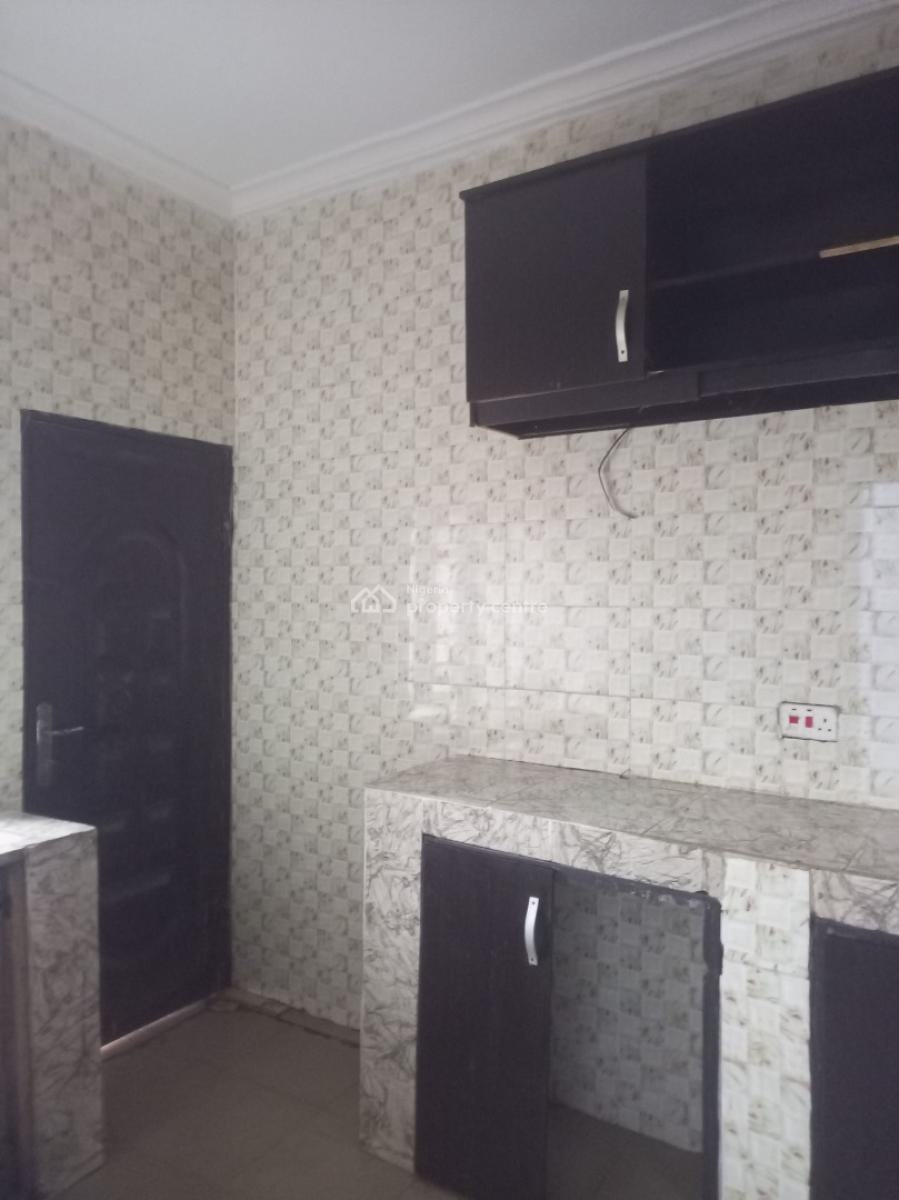 Clean 2 Bedroom, Bucknor Estate, Isolo, Lagos, Flat / Apartment for Rent