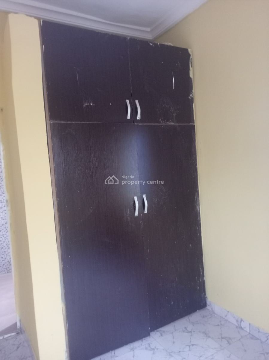 Clean 2 Bedroom, Bucknor Estate, Isolo, Lagos, Flat / Apartment for Rent