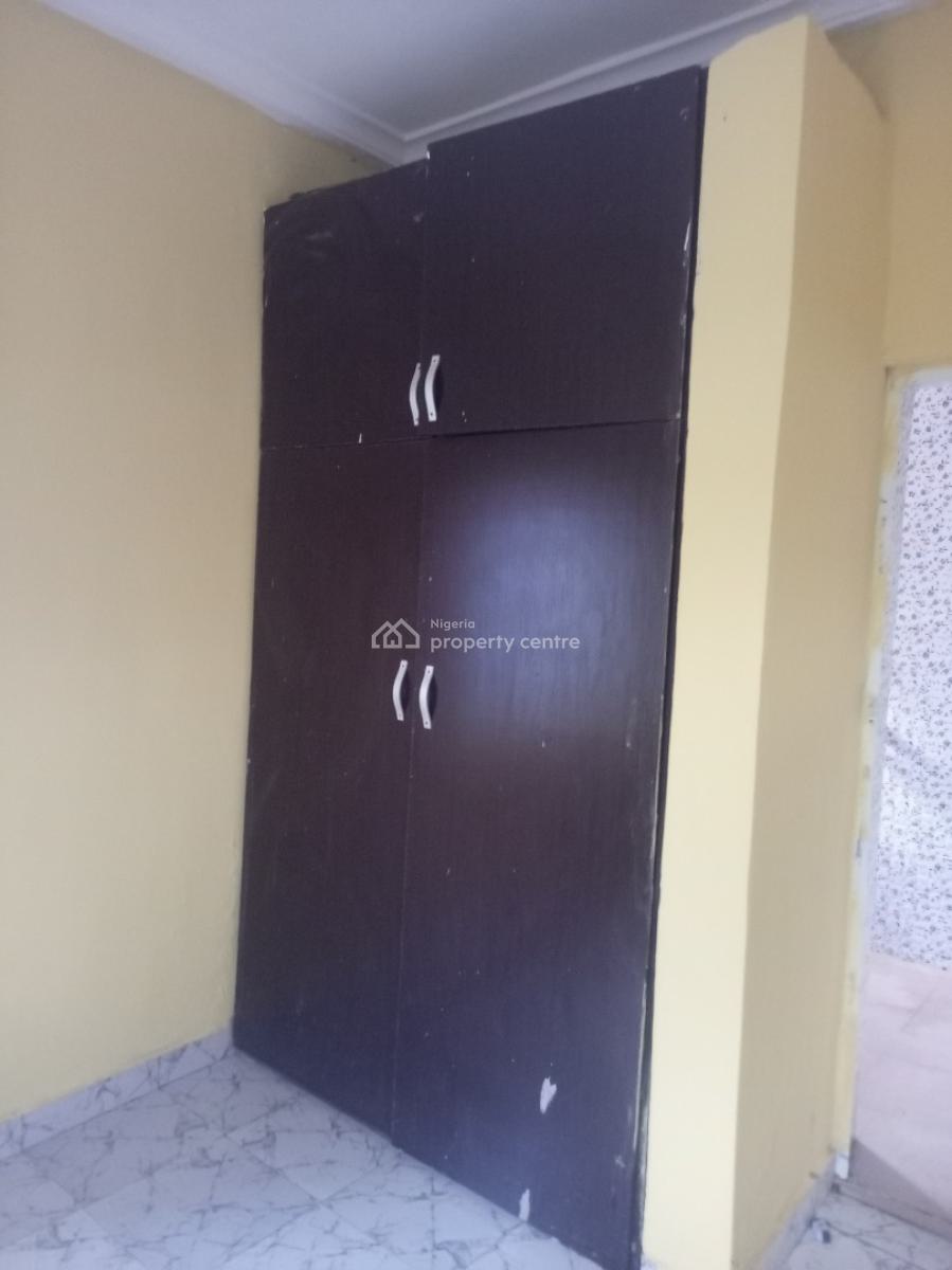 Clean 2 Bedroom, Bucknor Estate, Isolo, Lagos, Flat / Apartment for Rent