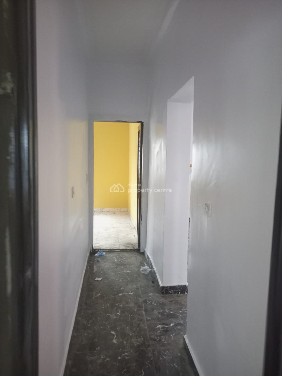 Clean 2 Bedroom, Bucknor Estate, Isolo, Lagos, Flat / Apartment for Rent