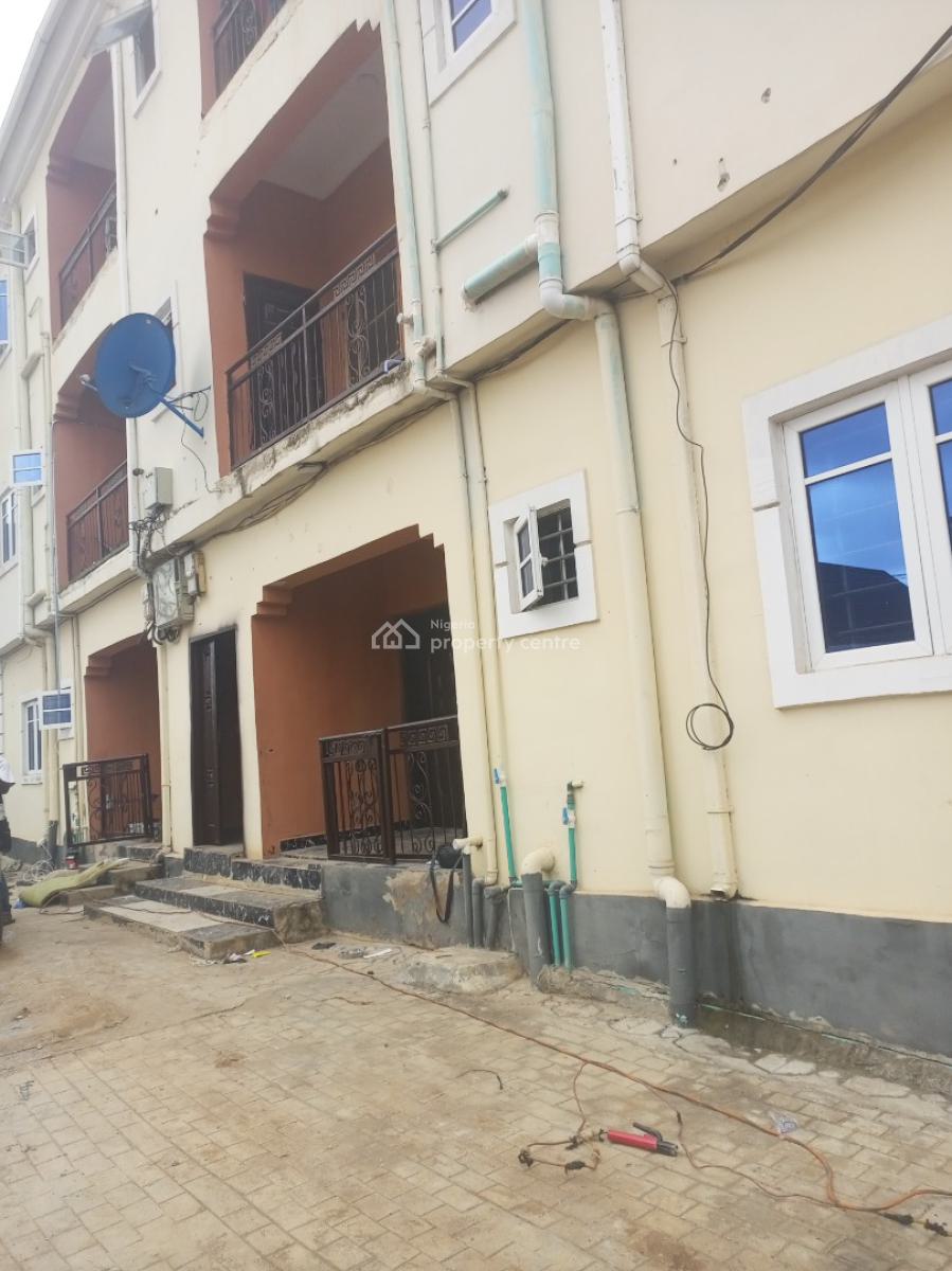 Clean 2 Bedroom, Bucknor Estate, Isolo, Lagos, Flat / Apartment for Rent