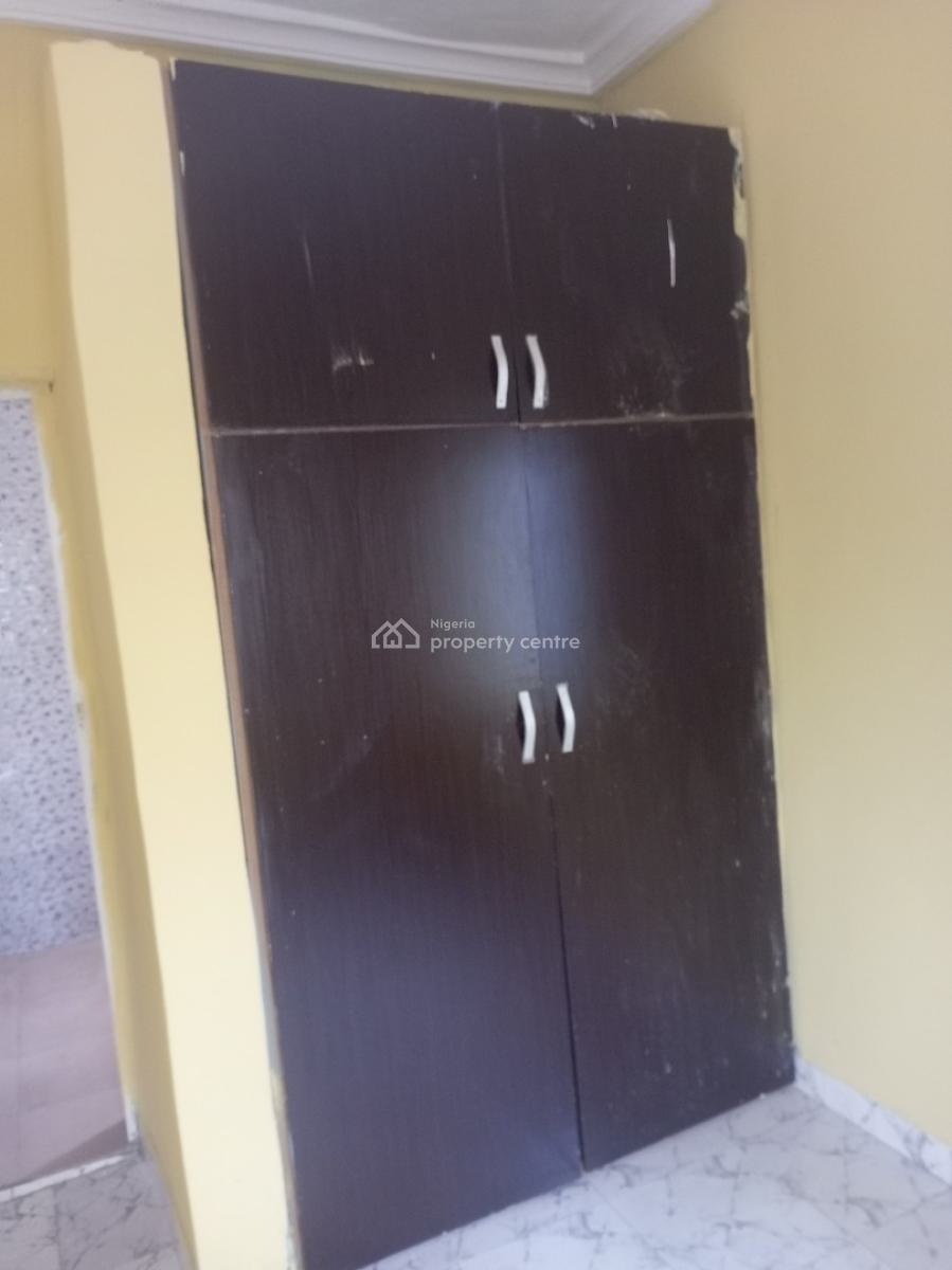 Clean 2 Bedroom, Bucknor Estate, Isolo, Lagos, Flat / Apartment for Rent