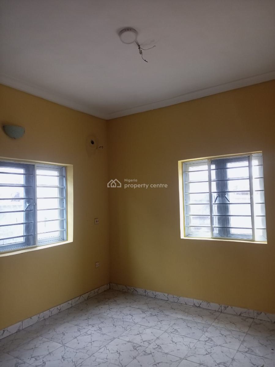 Clean 2 Bedroom, Bucknor Estate, Isolo, Lagos, Flat / Apartment for Rent