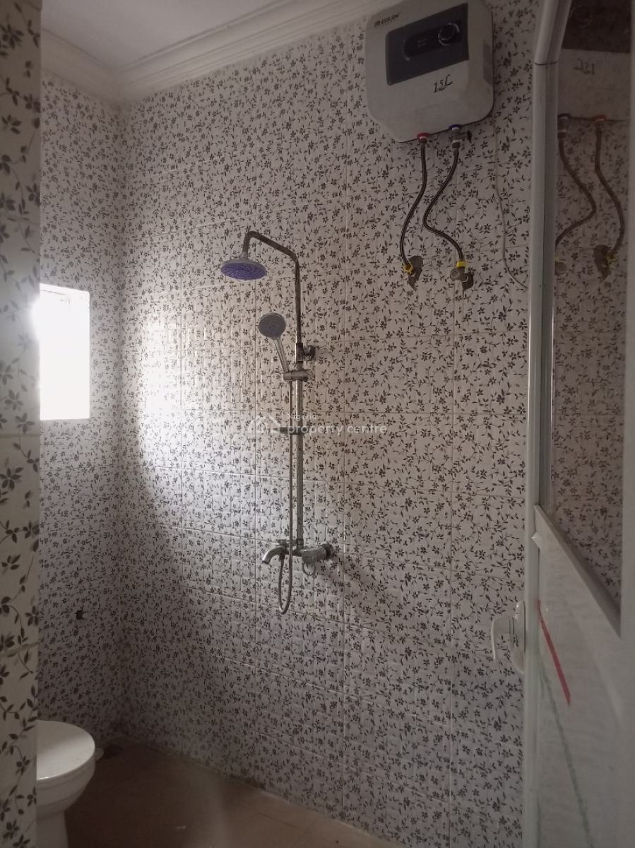 Clean 2 Bedroom, Bucknor Estate, Isolo, Lagos, Flat / Apartment for Rent