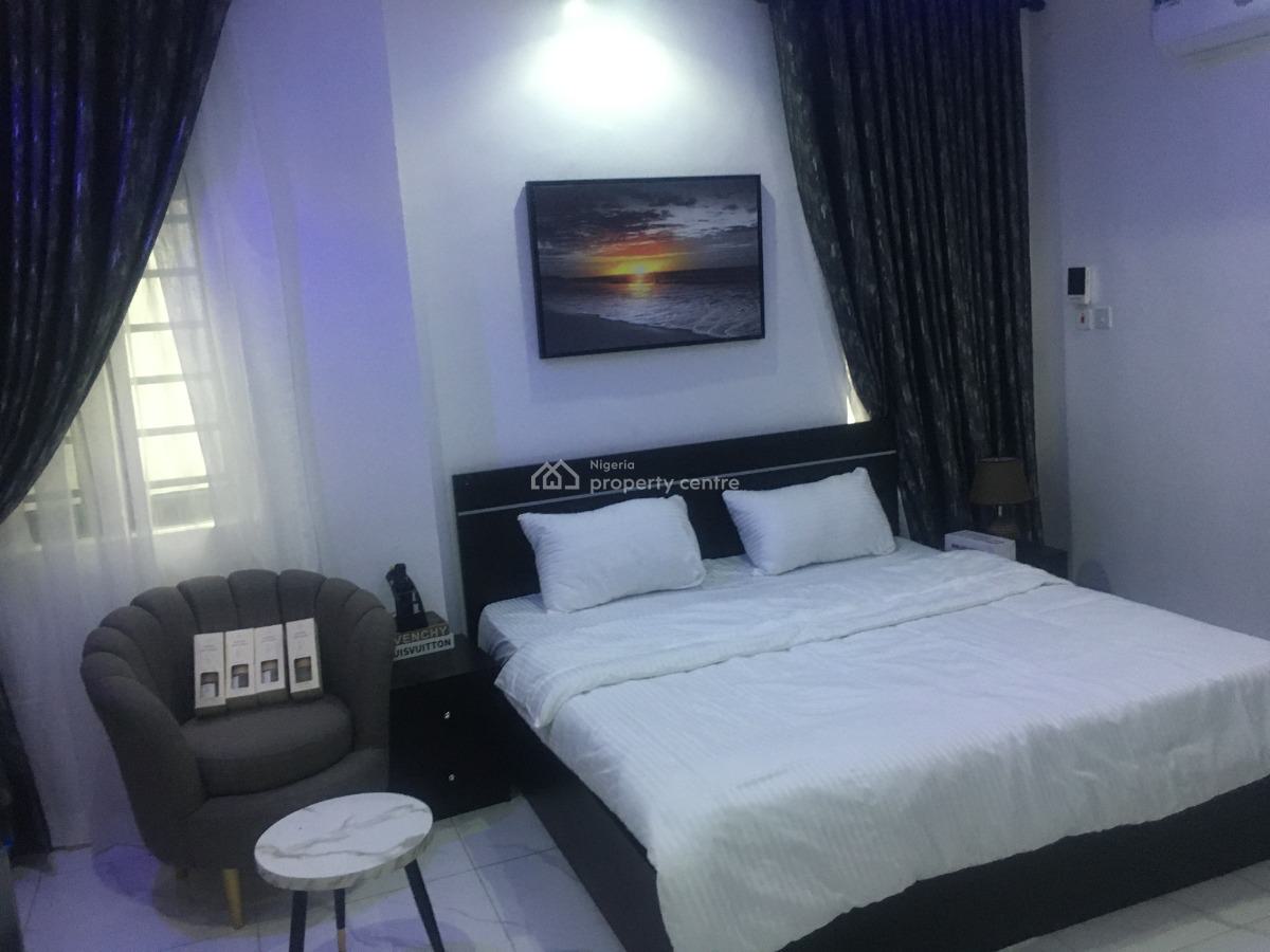 Fully Furnished and Serviced 2 Bedrooms Flat with Pool and Gym,snooker, Off Freedom Way Lekki Ohase 1, Lekki Phase 1, Lekki, Lagos, Flat / Apartment Short Let