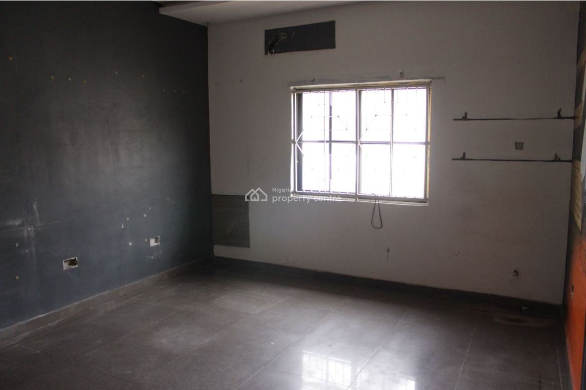 Spacious Shop, 4 in 1 Size on The First Floor, Emma Abimbola Cole, Lekki Phase 1, Lekki, Lagos, Shop for Rent