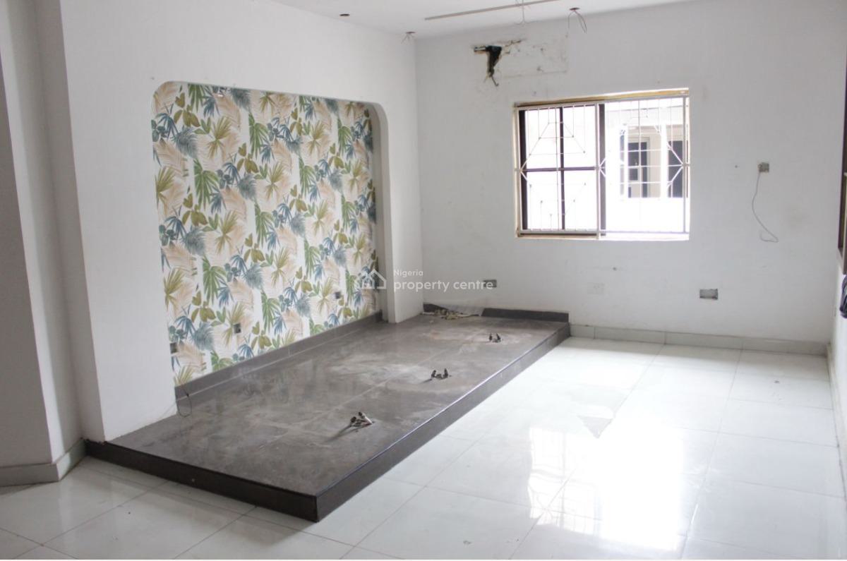 Spacious Shop, 4 in 1 Size on The First Floor, Emma Abimbola Cole, Lekki Phase 1, Lekki, Lagos, Shop for Rent
