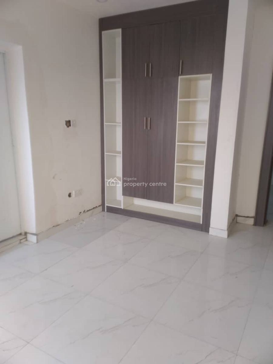 Standard 3 Bedrooms Flat with Bq, New Road Alpha Beach, Chevron, Lekki, Lagos, Flat / Apartment for Rent