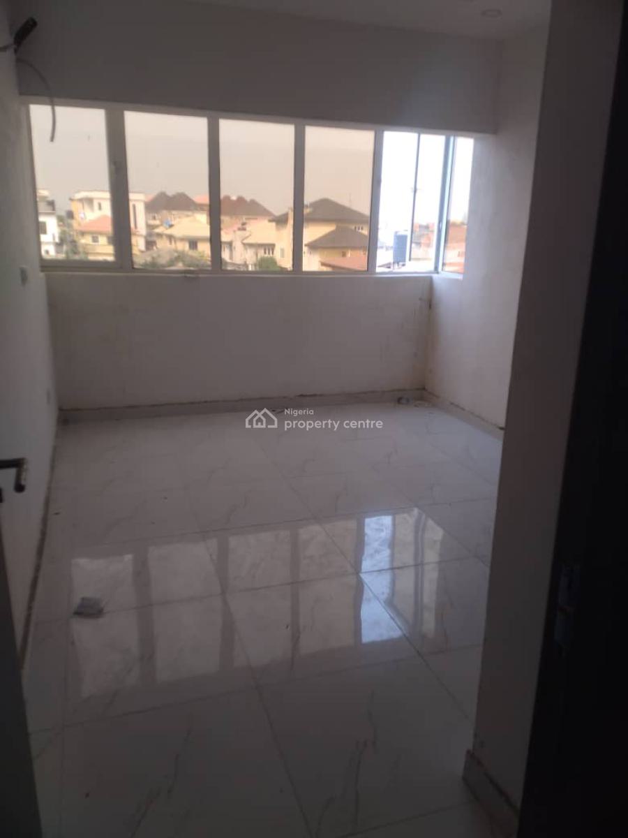 Standard 3 Bedrooms Flat with Bq, New Road Alpha Beach, Chevron, Lekki, Lagos, Flat / Apartment for Rent