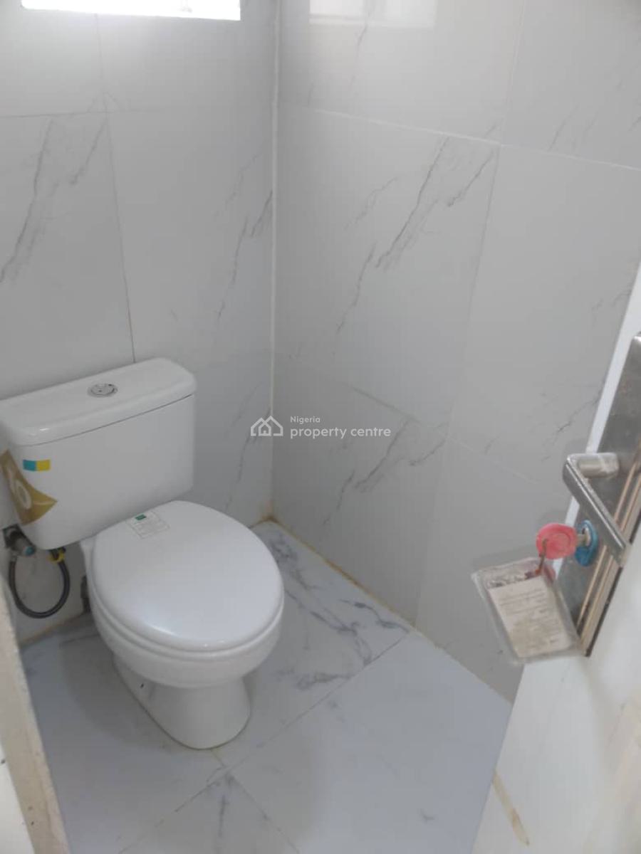 Standard 3 Bedrooms Flat with Bq, New Road Alpha Beach, Chevron, Lekki, Lagos, Flat / Apartment for Rent