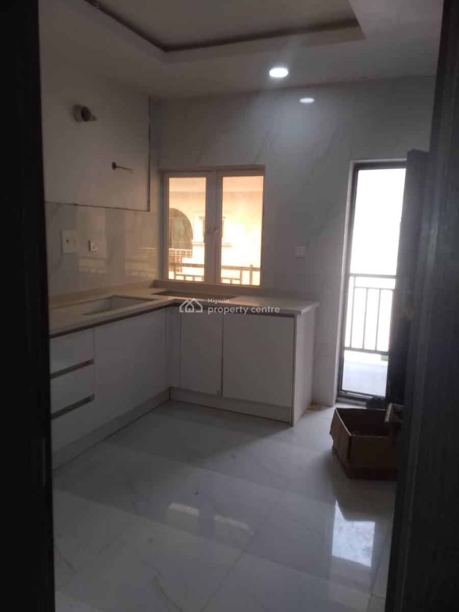 Standard 3 Bedrooms Flat with Bq, New Road Alpha Beach, Chevron, Lekki, Lagos, Flat / Apartment for Rent