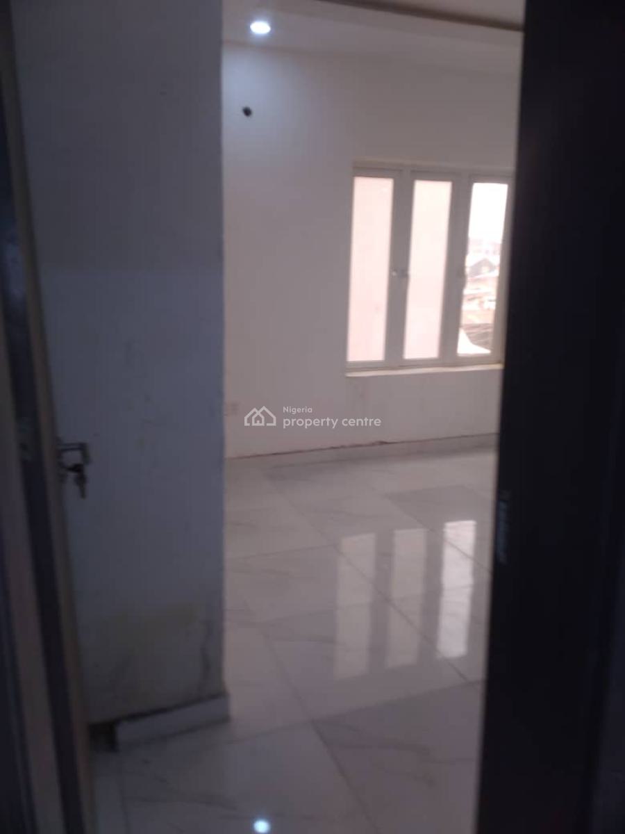 Standard 3 Bedrooms Flat with Bq, New Road Alpha Beach, Chevron, Lekki, Lagos, Flat / Apartment for Rent