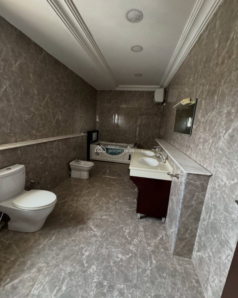 a Well-built Serviced 3 Bedroom Semi-detached Duplex + 1bq, Maitama District, Abuja, Semi-detached Duplex for Rent