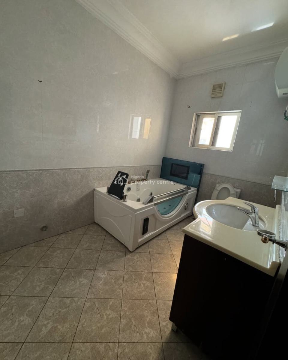 a Well-built Serviced 3 Bedroom Semi-detached Duplex + 1bq, Maitama District, Abuja, Semi-detached Duplex for Rent